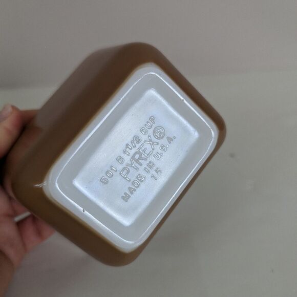 Vintage Pyrex 501-B Refrigerator Dish – Brown & White – 1970s Earth Tones – 1.5 - Picture 4 of 9